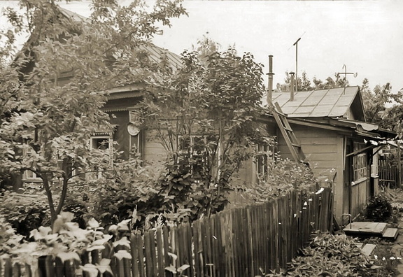 Первый дом в поселке Солнцево